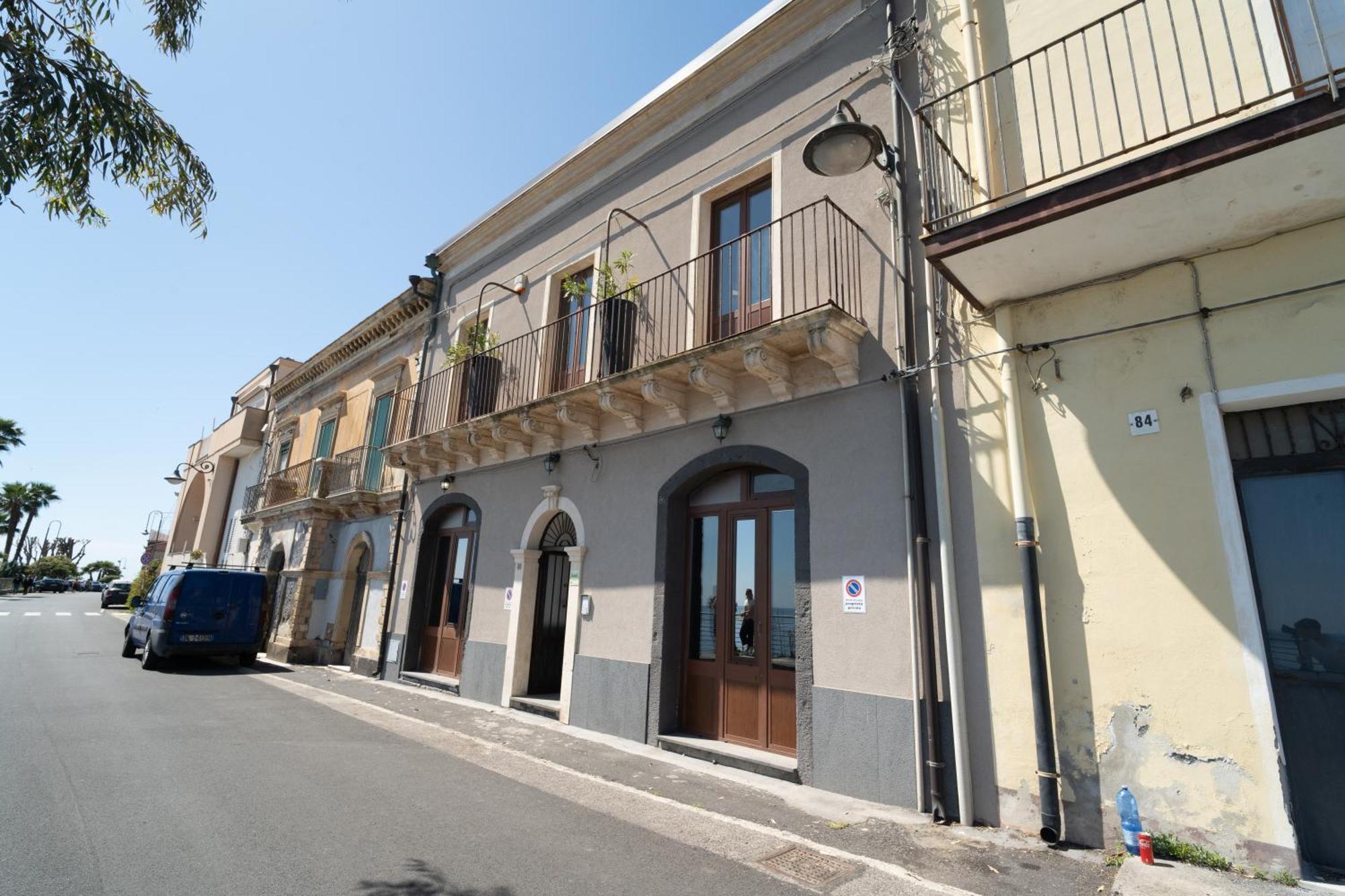 Casa Scala Hotel Acireale Exterior photo