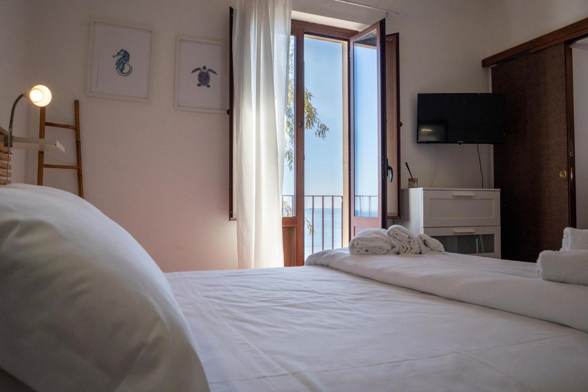 Casa Scala Hotel Acireale Exterior photo